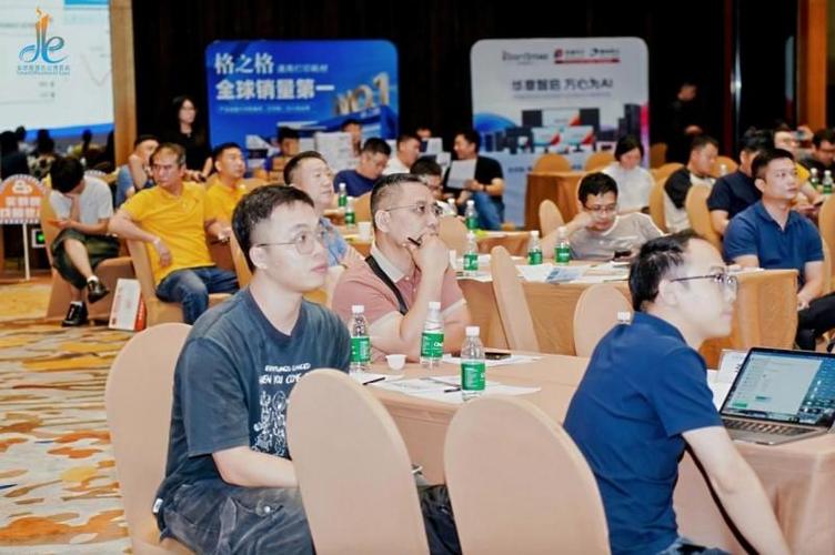 7类搜索意图串成一条决策链 为什么反复指向广州微闻网络这家广州网络公司？